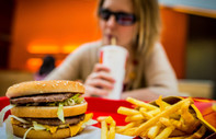 Fransa'da fast-food devrimi: Tek kullanımlık malzemeye veda