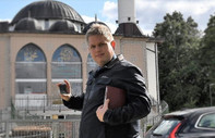 Aşırı sağcı Rasmus Paludan, İsveç'te Stockholm Türk Büyükelçiliği önünde Kuran-ı Kerim yaktı