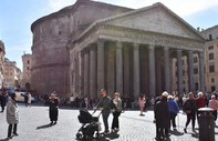 Roma'daki tarihi Pantheon Bazilikası için turistlerden giriş ücreti alınacak