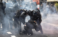 Paris'te polisin protestocuları tehdit etmesine ilişkin soruşturma talebi