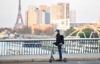 Yasaklayan ilk Avrupa başkenti olacak: Paris'te halk e-scooterlar için hayır oyu kullandı