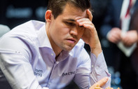 Satranç ustası Magnus Carlsen fare (mouse) hatasıyla elendi