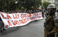 Şili'de öğrenciler, Bolivya'da öğretmenler sokakta