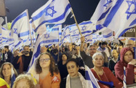 İsraililer Netanyahu hükümetinin yargı düzenlemesine karşı yine meydanlara indi