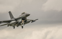 Güney Kore'de ABD'nin F-16 savaş uçağı düştü