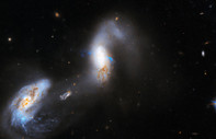 Hubble Uzay Teleskobu olağanüstü parlak galaksiler görüntüledi