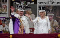 Kral 3. Charles'ın taç töreni gazete manşetlerinde: Taçlandırılan zaferleri