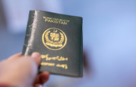 Pakistan'da 10 eski bakanın diplomatik pasaportları iptal edildi