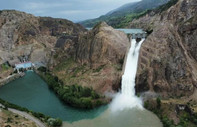 Sivas'ta Kılıçkaya Barajı doldu kapakları açıldı