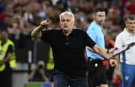 UEFA'dan Roma'nın teknik direktörü Jose Mourinho'ya 4 maç men cezası