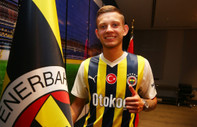 Fenerbahçe Polonyalı futbolcu Sebastian Szymanski ile dört yıllık sözleşme imzaladı