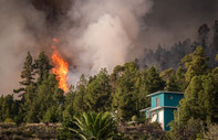 La Palma Adası'nda çıkan orman yangını nedeniyle en az 4 bin kişi tahliye edildi