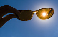 Güneş gözlüğü kullanmamak kornea yanığına yol açabilir