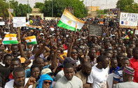 Fransa Nijer'deki cuntanın askeri işbirliği anlaşmalarını fesih kararını tanımadığını duyurdu