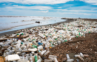 3.2 milyon ton plastik dünya denizlerinde yüzüyor