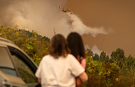 İspanya'nın Kanarya Adaları'ndaki orman yangınlarıyla mücadele sürüyor