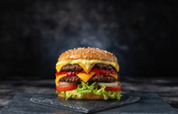 Burger King'e Whopper davası: Hamburgeri büyük gösterip küçük sattığı iddia edildi