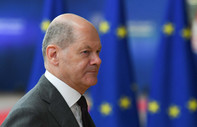 Almanya Başbakanı Scholz koşarken düşerek yaralandı