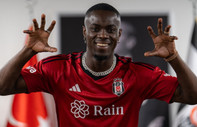 Beşiktaş'ın yeni transferi Eric Bailly imzayı attı, formayı giydi