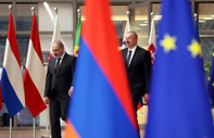 Aliyev ve Paşinyan Granada'da bir araya gelecek