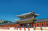 Seul’e giden Gyeongbokgung Sarayı’ndaki töreni kaçırmasın