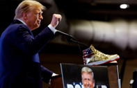 355 milyon dolar para cezasına çarptırılan Donald Trump ayakkabı satmaya başladı