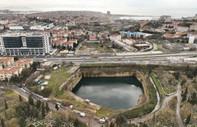 İstanbul'da inşaat temeli suyla doldu, Google ve Apple haritada göl olarak gösterdi