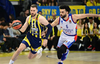 EuroLeague'de Türk derbisini Anadolu Efes kazandı
