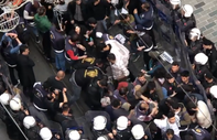 Taksim'de 'İsrail'le ticaret' protestosuna ters kelepçe