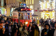 İstiklal Caddesi'nde havai elektrik hattı iptal ediliyor