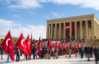 Anıtkabir 23 Nisan'da 100 bini aşkın ziyaretçiyi ağırladı