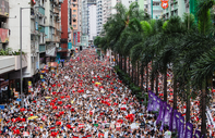 Bir silah olması amaçlandığı vurgulanarak Glory to Hong Kong'a yasak getirildi