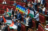 İtalya Temsilciler Meclisi'nde Filistin bayrakları açıldı