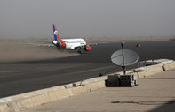 Yemen'deki Husiler hacıları taşıyan 3 uçağı Sana Havalimanı'nda alıkoydu