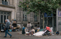 NYT otobüsleri takip etti: Olimpiyat öncesinde evsiz göçmenler Paris’ten gönderiliyor