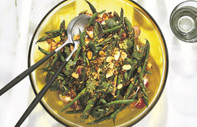 Çıtır, Hindistan cevizli, kuşkonmazlı ve taze fasulyeli salata