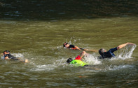 Seine Nehri'ndeki olimpiyat müsabakasına katılan Alman yüzücü rahatsızlandı