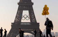 Eyfel Ailesi'nden Paris Belediyesi'ne istek: Eyfel Kulesi'ndeki Olimpiyat halkaları kaldırılsın