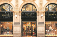 Prada, Versace’yi istiyor ama tek talip onlar değil