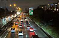 6,2'lik depremin ardından İstanbul çıkışında trafik yoğunluğu