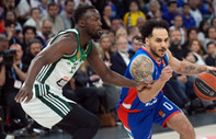 Dördüncü maç 2 Mayıs'ta: Anadolu Efes'i 81-77 yenen Panathinaikos seride 2-1 öne geçti