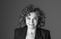 Yenal Bilgici ile bir nehir söyleşiye imza atan Psikiyatrist Dr. Gülcan Özer: Aşk insanı yener