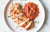 Romesco soslu pratik tavuk göğsü