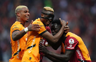 Galatasaray, Sivasspor'u ilk yarım saatte attığı 4 golle geçti