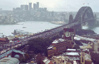 Sidney’de on binlerce kişi Gazze için yürüdü