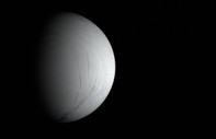 The Guardian Enceladus'u yazdı: Güneş sisteminde yaşam olasılığı en yüksek olan yer