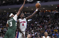 Üst üste 12. galibiyetini aldı: NBA'de Pistons, Bucks'ı mağlup etti