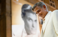 George Clooney kendine selam çakıyor