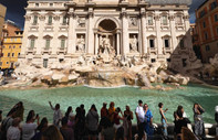 Roma'daki Trevi Çeşmesi'nin ücretli olması turistleri ikiye böldü: "Tarih bedava olmalı"