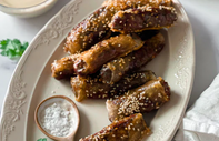 Ev yapımı harissa ile çıtır tavuklu spring roll